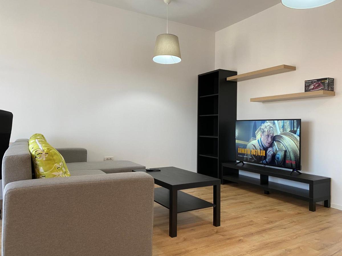 Glam Apartments Lipatti Near Iulius Mall And City Center تيميشورا المظهر الخارجي الصورة