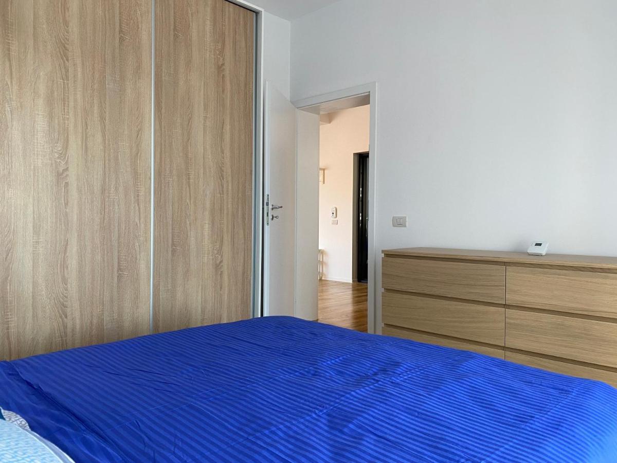 Glam Apartments Lipatti Near Iulius Mall And City Center تيميشورا المظهر الخارجي الصورة