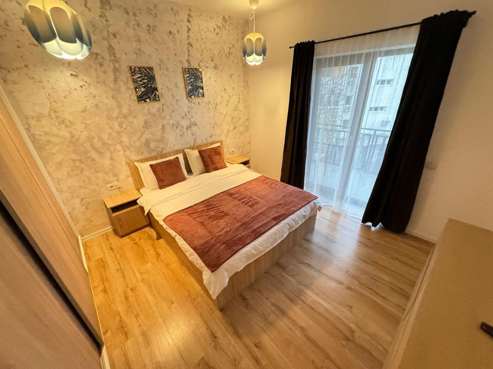 Glam Apartments Lipatti Near Iulius Mall And City Center تيميشورا المظهر الخارجي الصورة