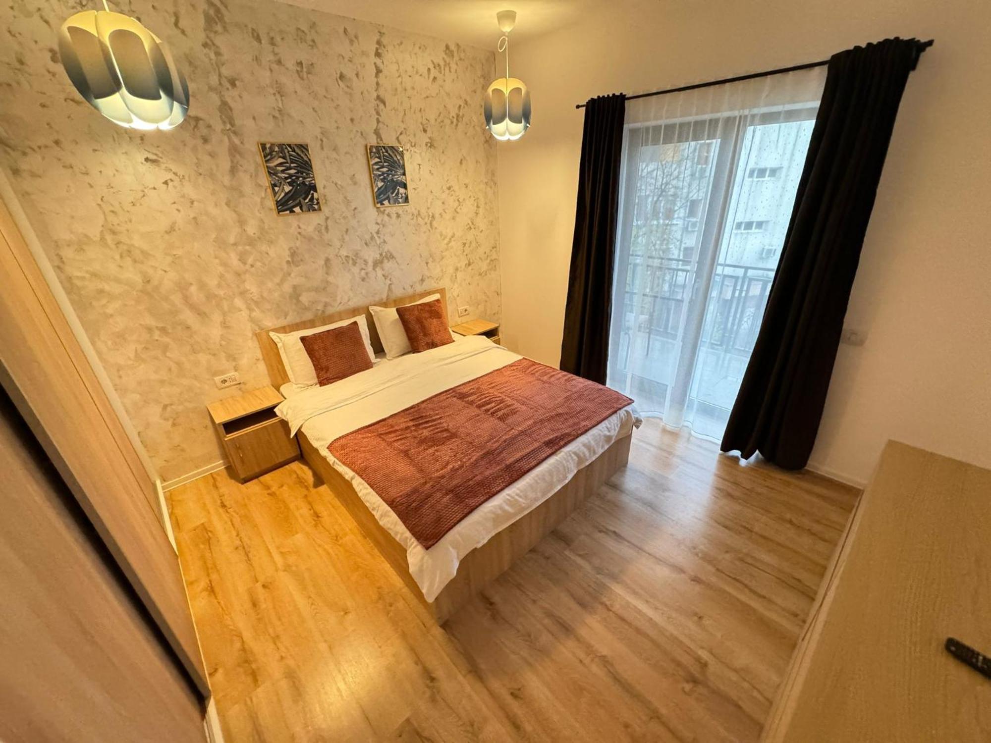 Glam Apartments Lipatti Near Iulius Mall And City Center تيميشورا المظهر الخارجي الصورة